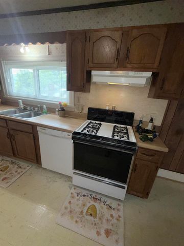 110 Estill Avenue, Irvine, KY 40336