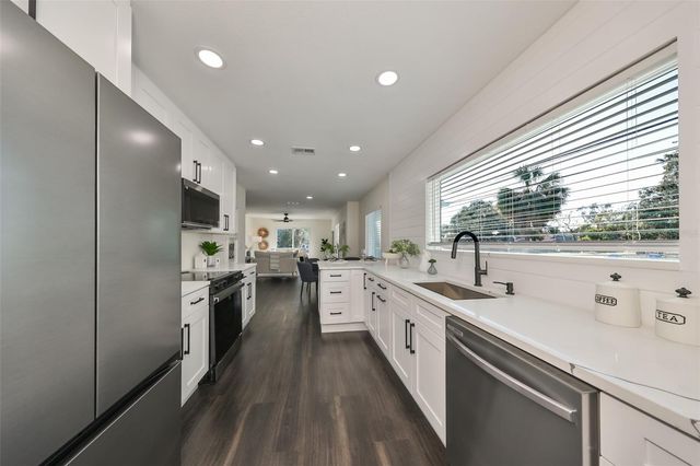 1846 3RD STREET S, St Petersburg, FL 33705