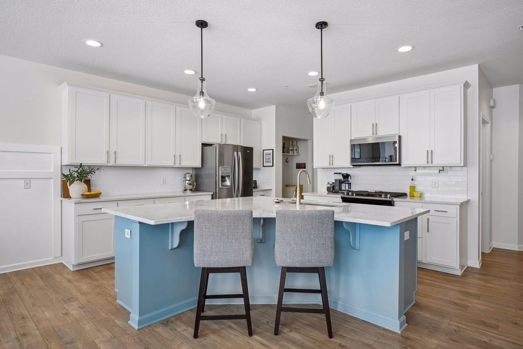 7152 Walnut Grove Lane N, Maple Grove, MN 55311 — photo 2