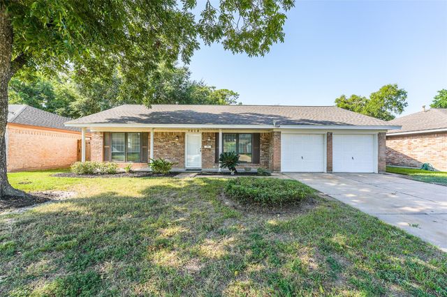 7015 Pine Vista Lane, Houston, TX 77092