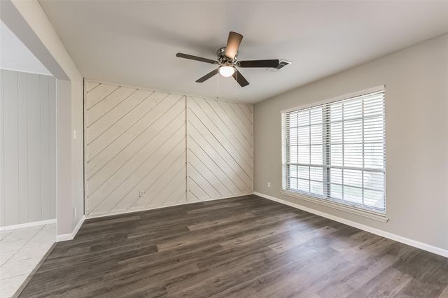 7015 Pine Vista Lane, Houston, TX 77092