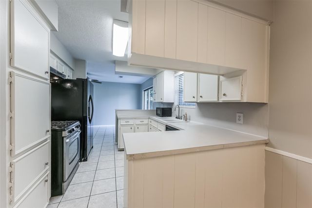 7015 Pine Vista Lane, Houston, TX 77092