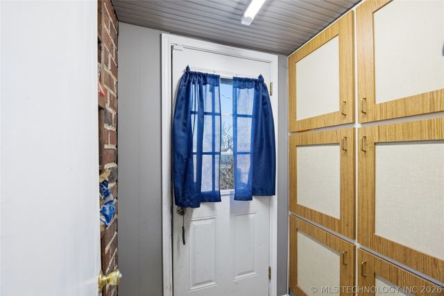 217 S Jamestown Avenue, Tulsa, OK 74112