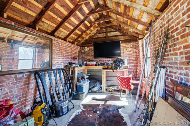 217 S Jamestown Avenue, Tulsa, OK 74112