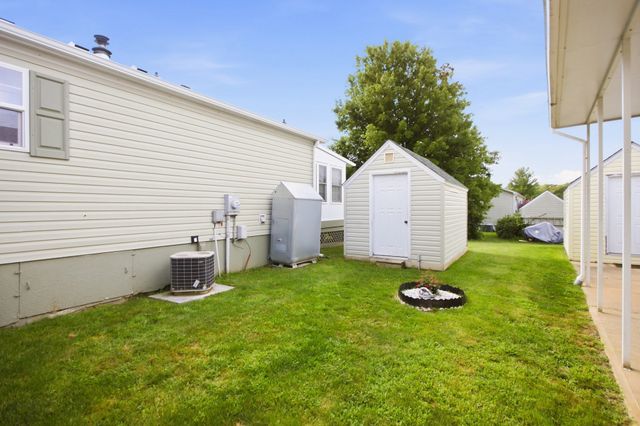 177 Songbird, Tiverton, RI 02878