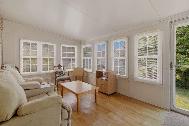 177 Songbird, Tiverton, RI 02878