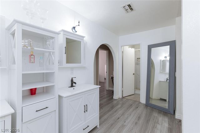 3640 North Walnut Road, Las Vegas, NV 89115