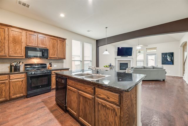 5124 Grovewood Drive, Mckinney, TX 75071