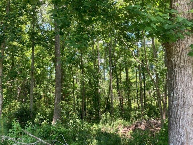 76 Hughes Road, Hampstead, NC 28443