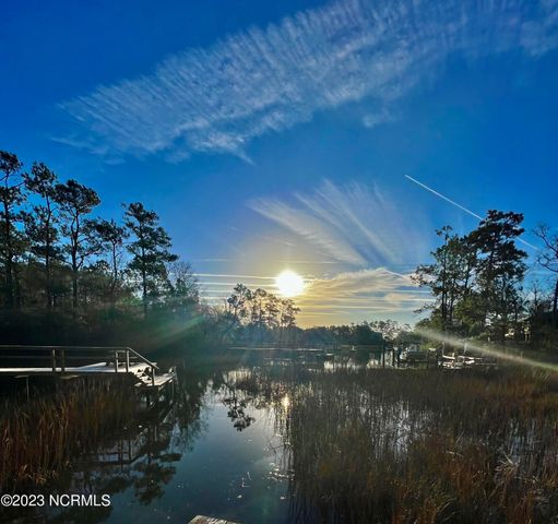 76 Hughes Road, Hampstead, NC 28443