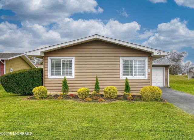 25 Whitman Street, Brick, NJ 08724