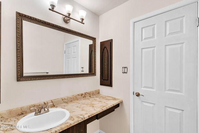 25 Whitman Street, Brick, NJ 08724