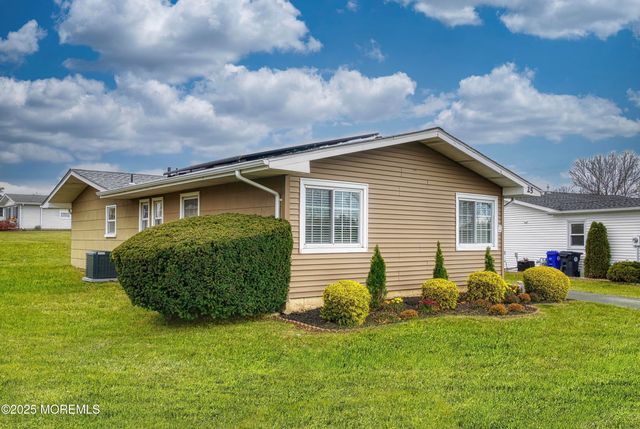 25 Whitman Street, Brick, NJ 08724