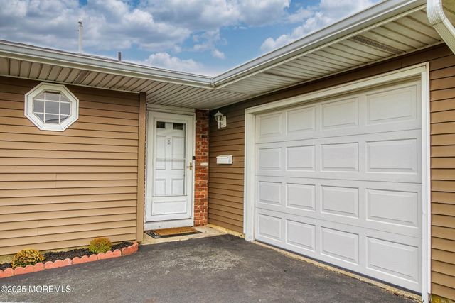 25 Whitman Street, Brick, NJ 08724