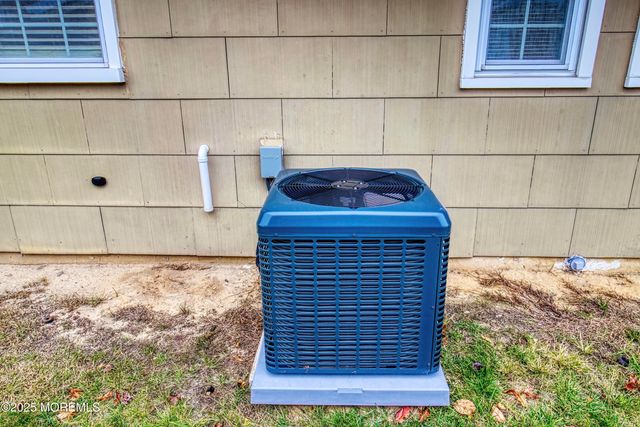 25 Whitman Street, Brick, NJ 08724