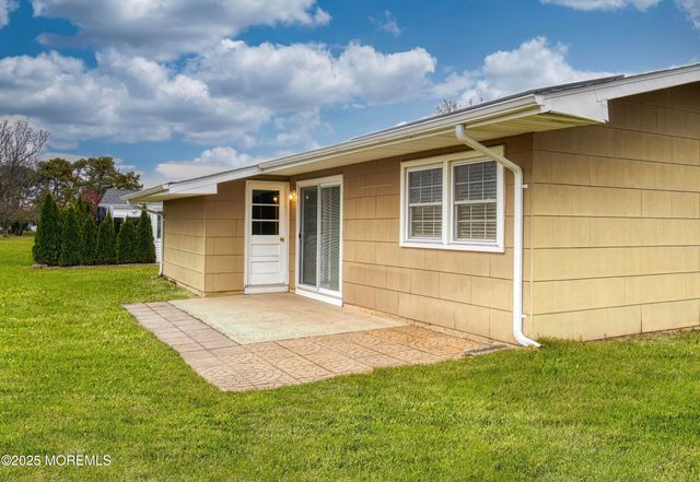 25 Whitman Street, Brick, NJ 08724