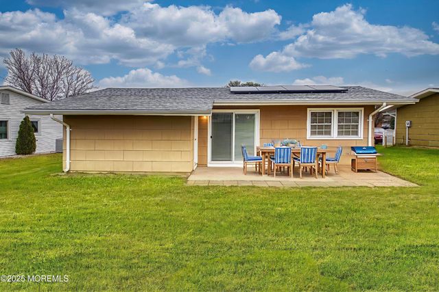 25 Whitman Street, Brick, NJ 08724