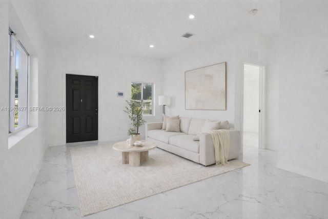 2360 Rutland St, Opa-locka, FL 33054