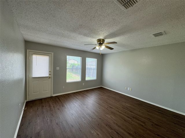 1805 Brookwood Drive, Terrell, TX 75160