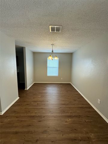 1805 Brookwood Drive, Terrell, TX 75160