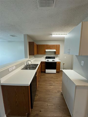 1805 Brookwood Drive, Terrell, TX 75160