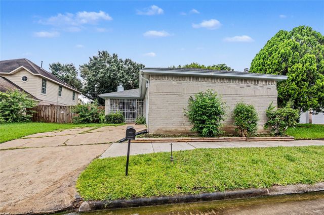 7907 Chancel Drive, Houston, TX 77071