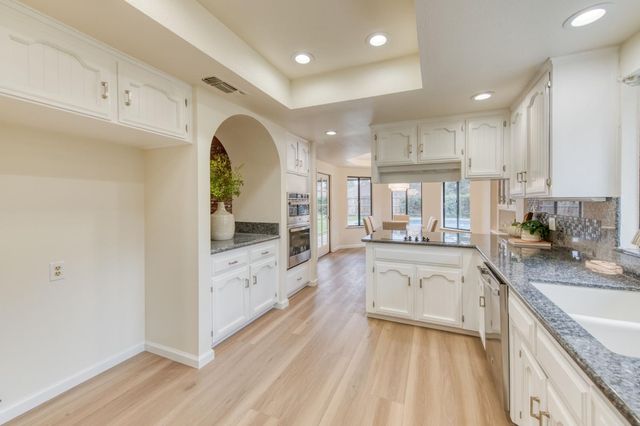 1377 E El Paso Avenue, Fresno, CA 93720