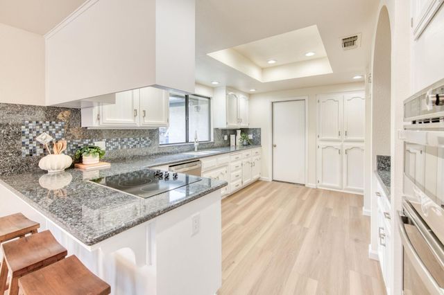 1377 E El Paso Avenue, Fresno, CA 93720