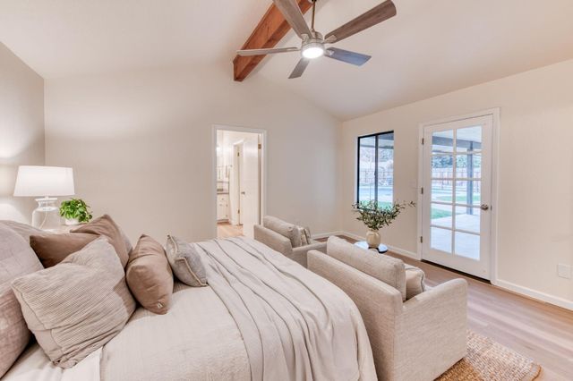 1377 E El Paso Avenue, Fresno, CA 93720