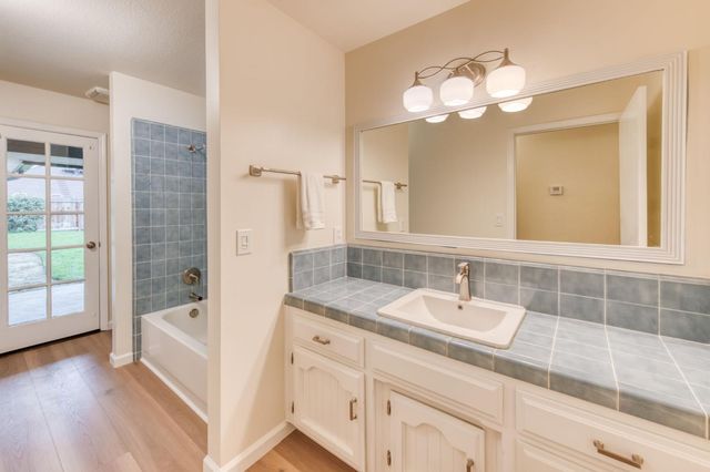 1377 E El Paso Avenue, Fresno, CA 93720