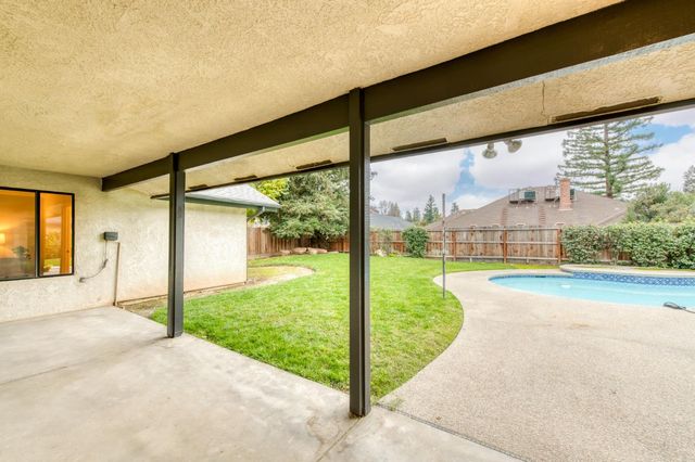 1377 E El Paso Avenue, Fresno, CA 93720