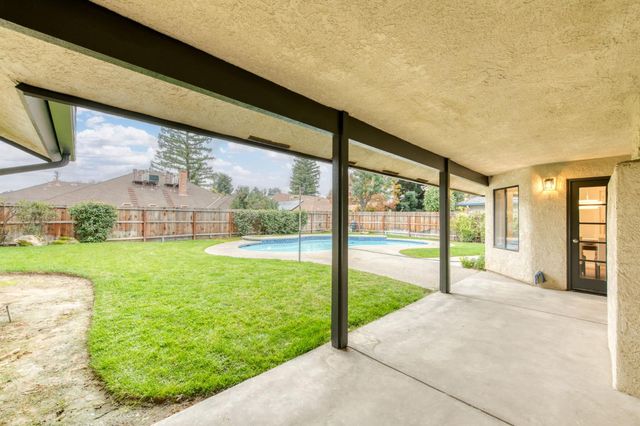 1377 E El Paso Avenue, Fresno, CA 93720