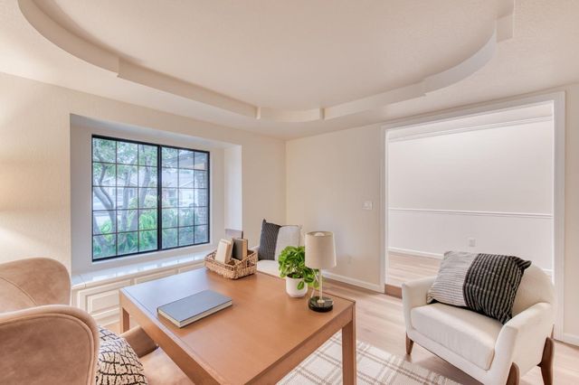 1377 E El Paso Avenue, Fresno, CA 93720