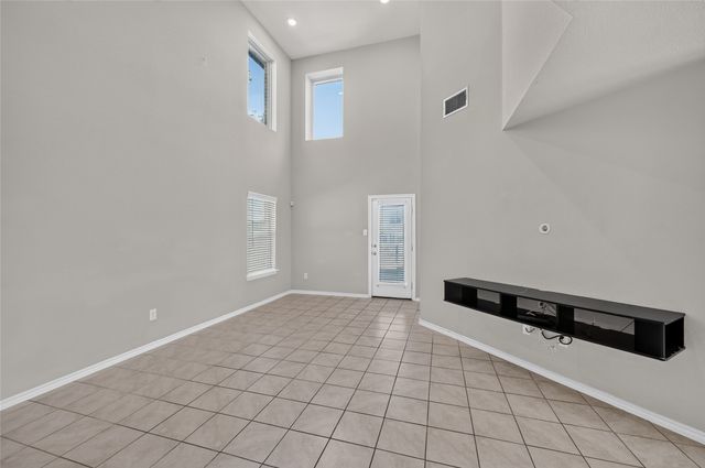 1518 Illinois Avenue, Lancaster, TX 75134