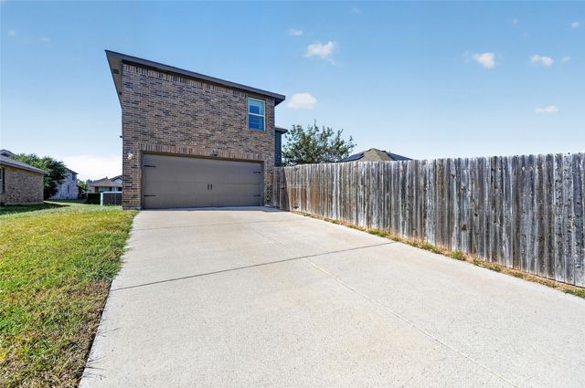 1518 Illinois Avenue, Lancaster, TX 75134