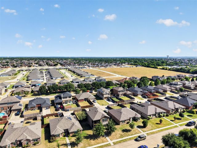 1518 Illinois Avenue, Lancaster, TX 75134