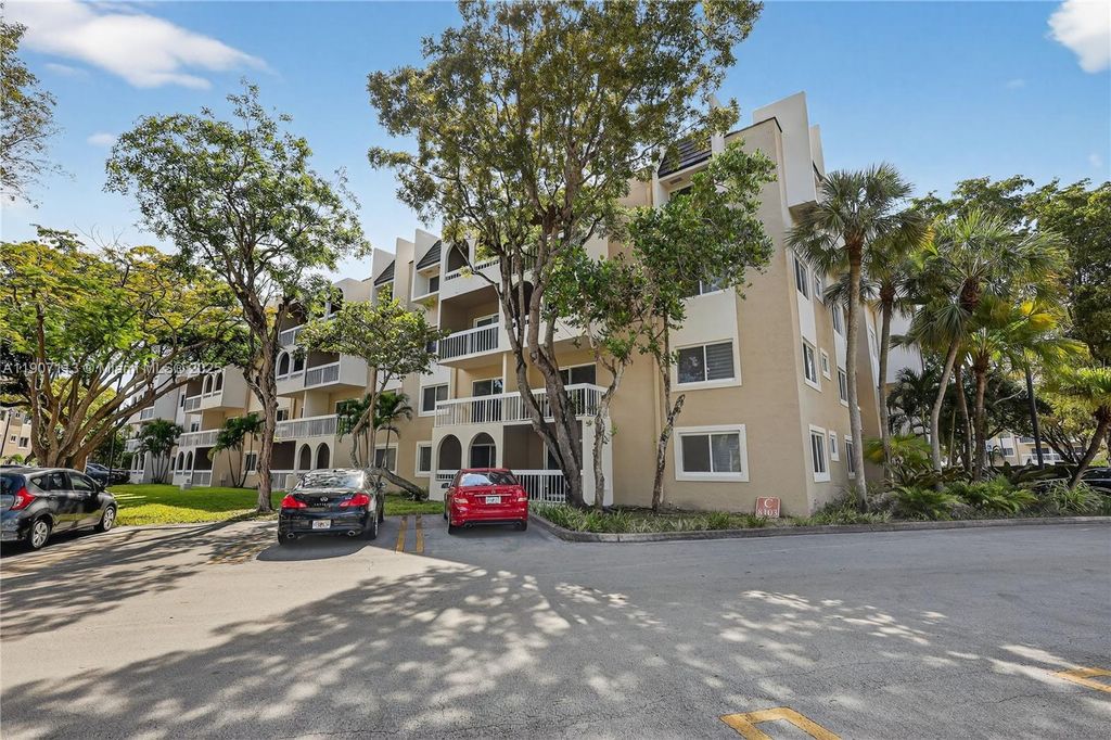 8103 Camino Real 307, Miami, FL 33143