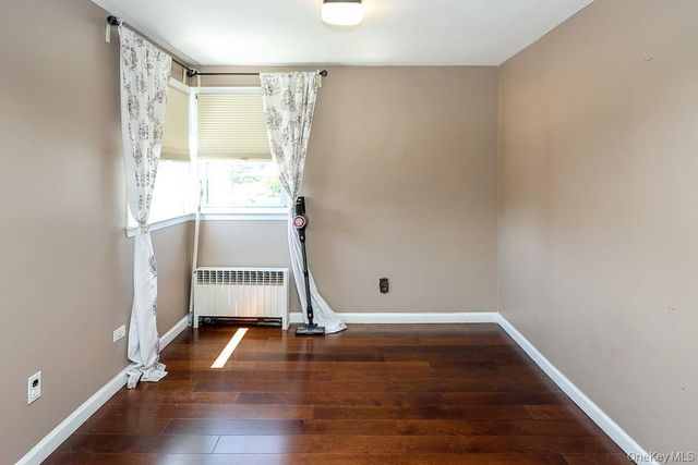 844 Hemlock Street, Franklin Square, NY 11010