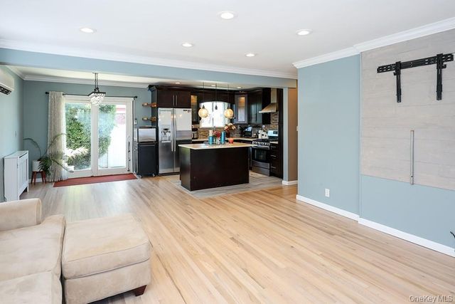 844 Hemlock Street, Franklin Square, NY 11010
