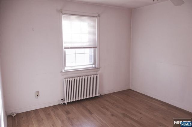 129 River Drive B, Elmwood Park, NJ 07407