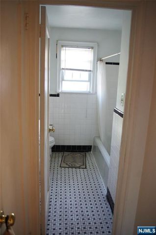 129 River Drive B, Elmwood Park, NJ 07407