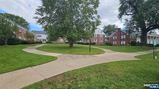 129 River Drive B, Elmwood Park, NJ 07407