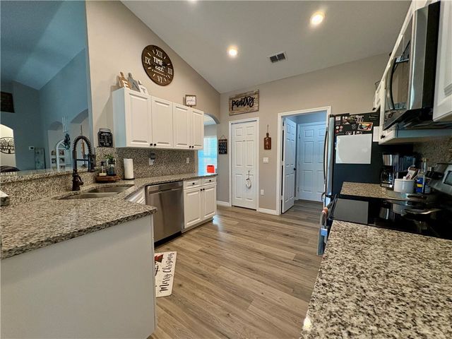 8425 105th Avenue, Vero Beach, FL 32967