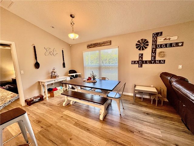 8425 105th Avenue, Vero Beach, FL 32967