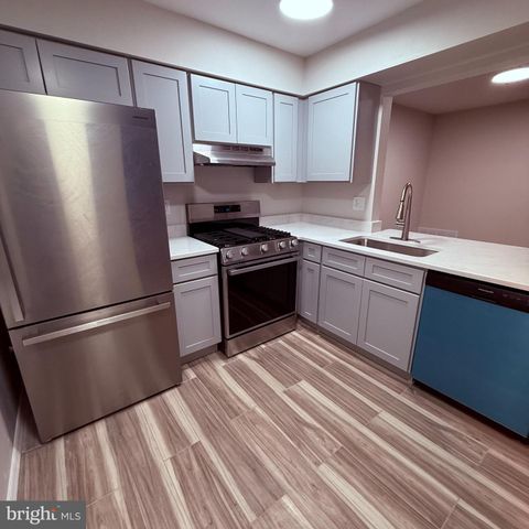 244 EVERLY CT, Mount Laurel, NJ 08054