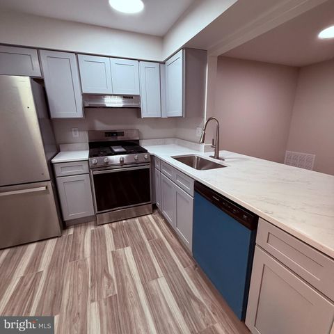 244 EVERLY CT, Mount Laurel, NJ 08054
