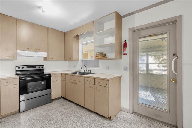 5434 SE COUNTY HIGHWAY 484, Belleview, FL 34420