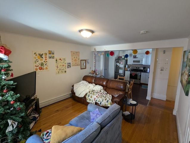14 Market St 2, Cambridge, MA 02139