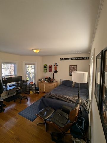 14 Market St 2, Cambridge, MA 02139