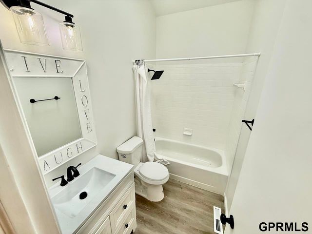 7106 S 145th Street, Omaha, NE 68138